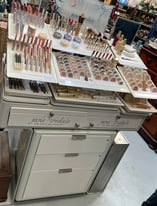 Jane Iredale make up stand Possible Delivery 