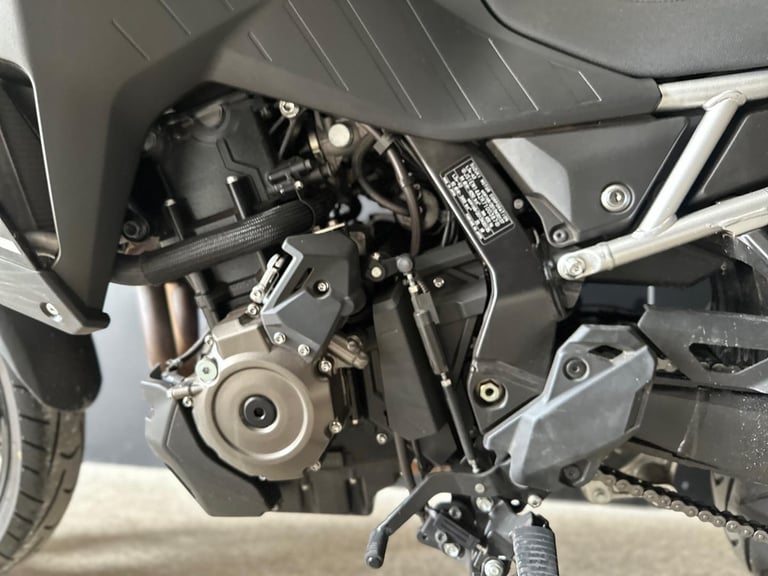 STUNNING ONE OWNER 2023/73 SUZUKI DL800 RE V-STROM