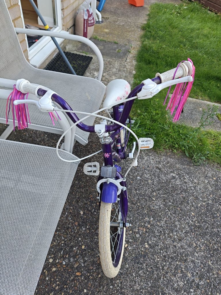 Kids Bike in good condition. Easy maintenance tyres