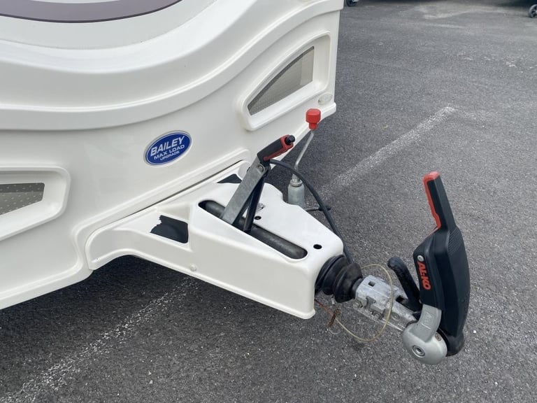2014 BAILEY UNICORN CORDOBA LUXURY TOURING CARAVAN