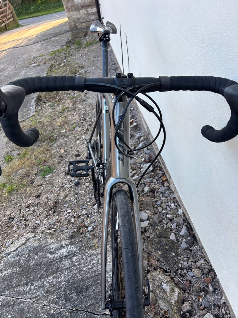 Giant Contend SL Road Bike L1 - fantastic buy!