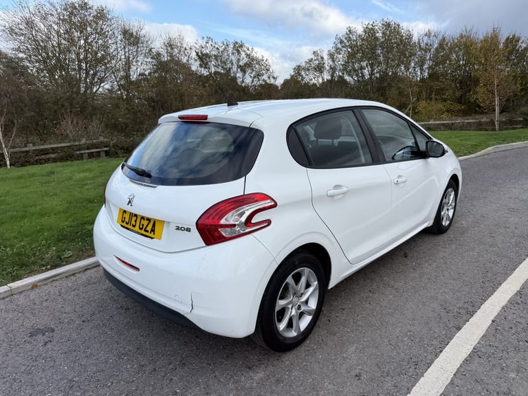 PEUGEOT 208 1.2 VTi Active 2013