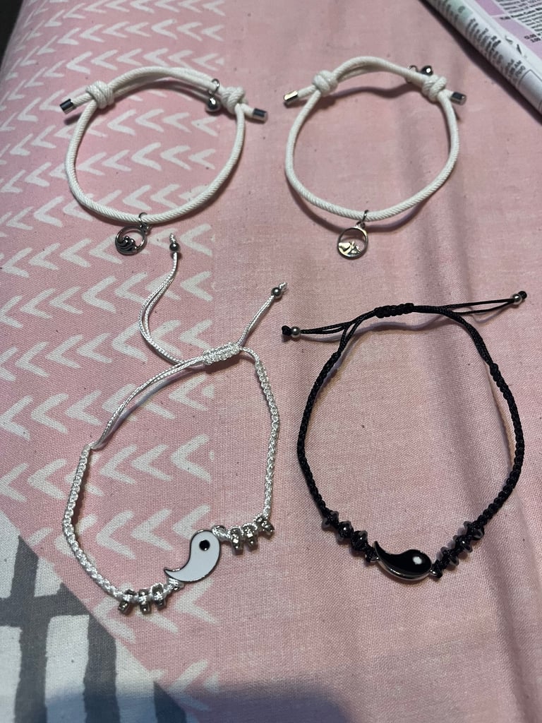 BRAND NEW SET OF 4 PULL TIE BRACELETS 