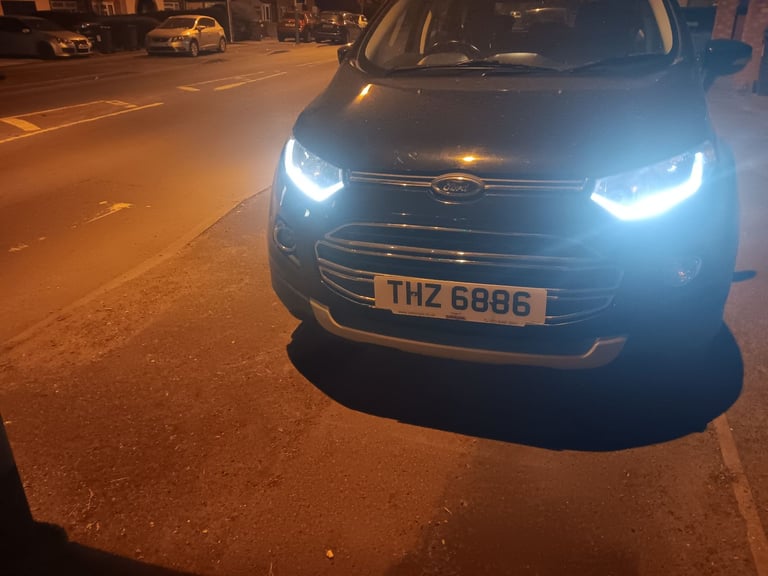Ford ECOSPORT Titanium 1.5tdci Hpi Clear SUV