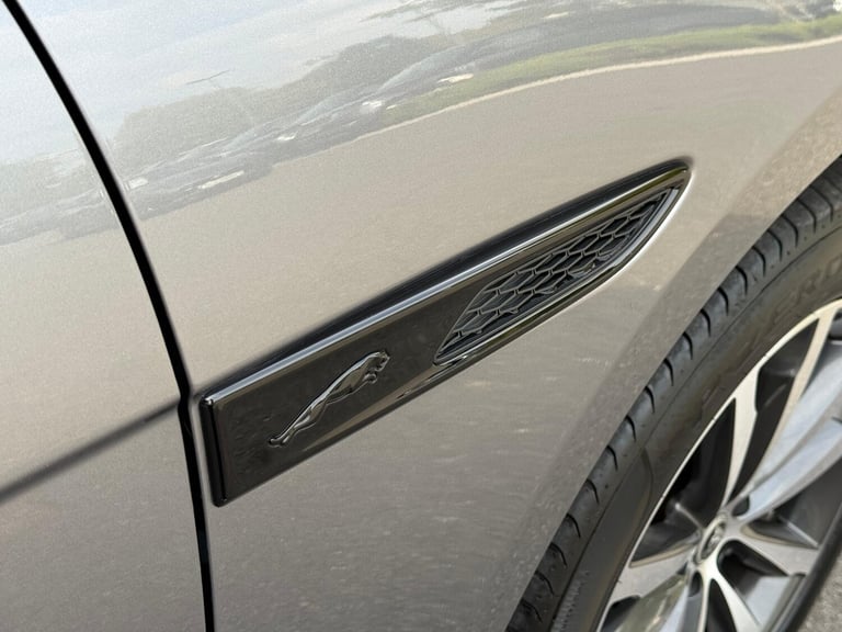 2024 Jaguar F-Pace 2.0 P250i R-Dynamic SE Black SUV 5dr Petrol Auto AWD Euro 6 (s/s) (250 ps) EST...
