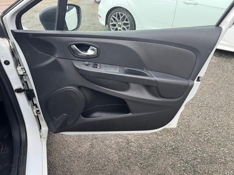 2016 Renault Clio 1.2 16V Play Euro 6 5dr HATCHBACK Petrol Manual
