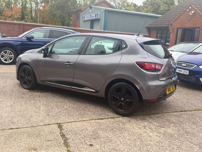 2016 Renault Clio 1.5 dCi 90 Dynamique Nav 5dr Auto HATCHBACK DIESEL Automatic