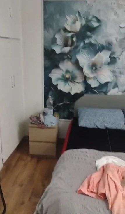 Double Room to Rent in Warbank Crescent, Croydon CR0. Only for singles. Bills included.