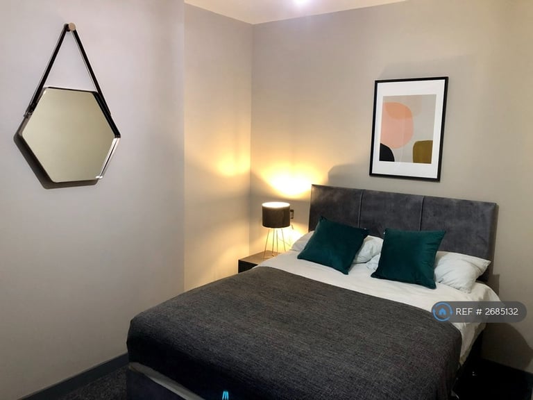 2 bedroom flat in Ebury Road, Nottingham, NG5 (2 bed) (#2685132)