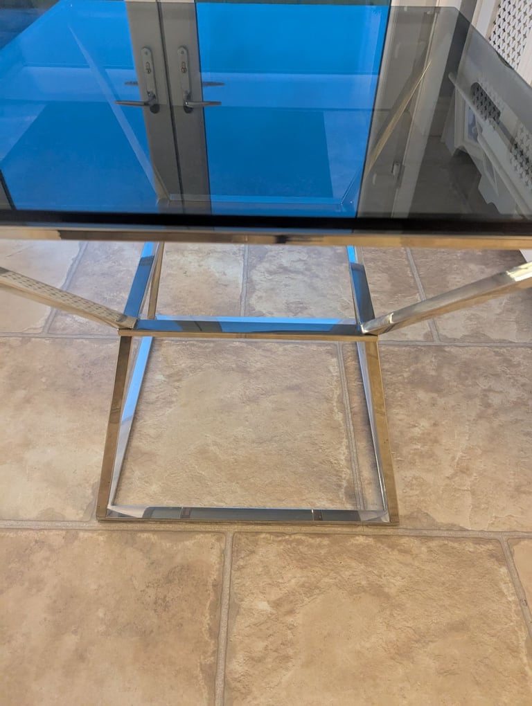 Glass side / coffee table 