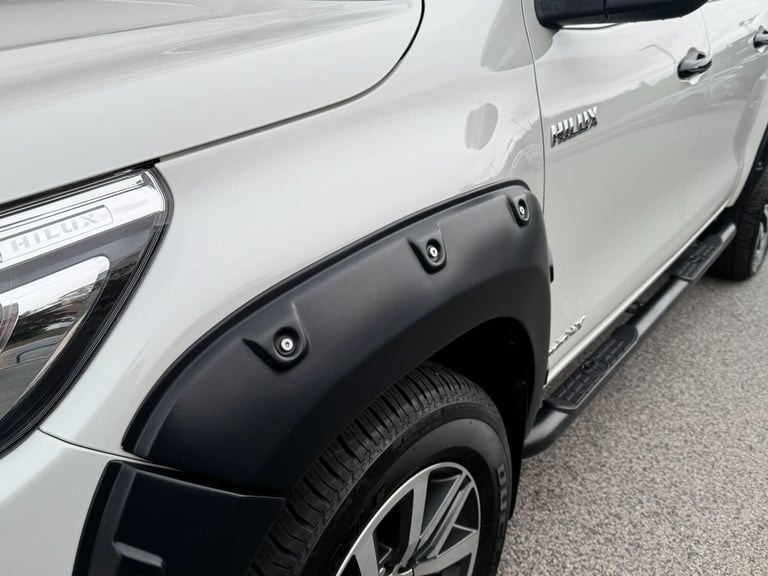 2020 Toyota Hilux 2.4 D-4D Invincible X Auto 4WD Euro 6 (s/s) 4dr (TSS) PICK UP Diesel Automatic