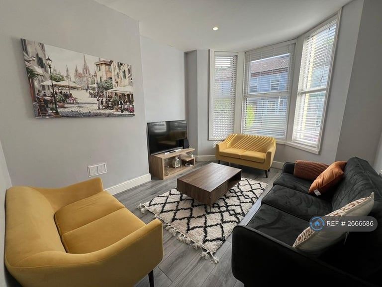 8 bedroom house in Hawarden Avenue, Liverpool, L17 (8 bed) (#2666686)