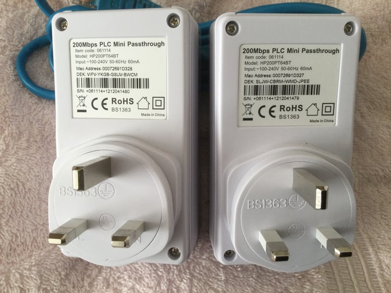 2 x Simpler Networks HP200PT64BT Passthrough powerline adapters
