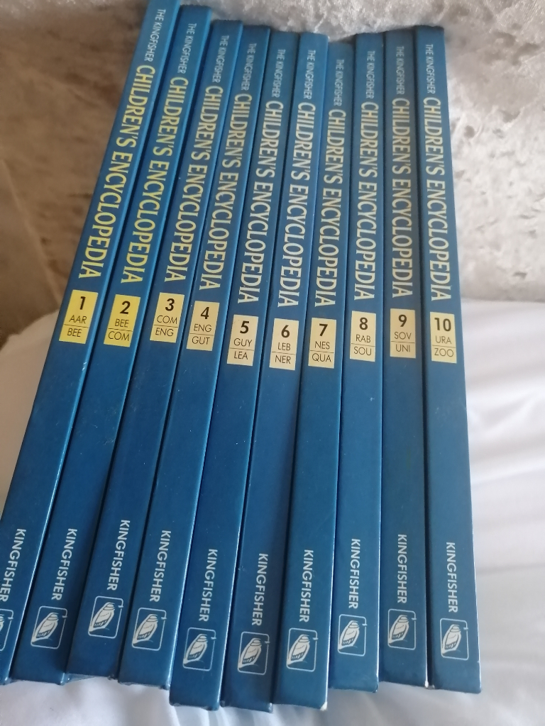 Encyclopedia britannica full set plus 3 sets plus atlas of children's encyclopedia 