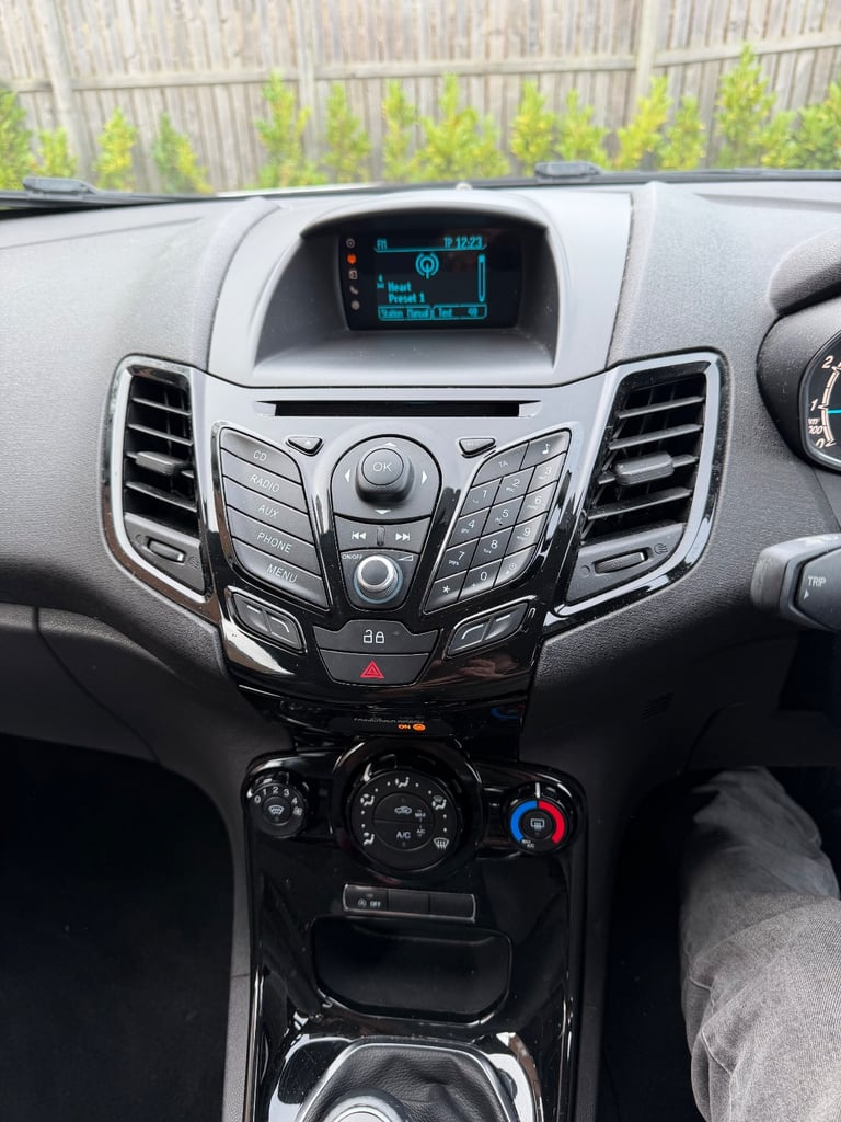 Ford, FIESTA, Hatchback, 2014, Manual, 998 (cc), 3 doors