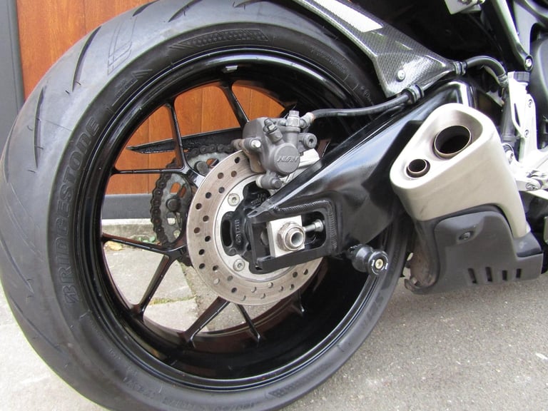 HONDA CBR 1000 RR *2017 * MODEL * AMAZING CONDITION * 9300 MILES *