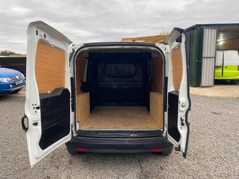2018 Vauxhall Combo 2000 1.3 CDTI 16V 95ps H1 Van Euro 6 [Start Stop] PANEL VAN DIESEL Manual
