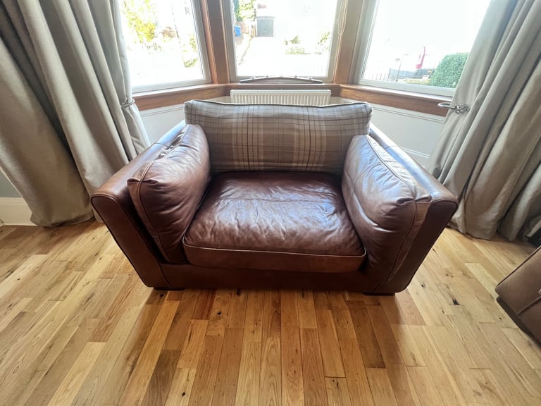 image for Vogue Furnishing 2 Seater ‘Love Seat’ Brown Leather