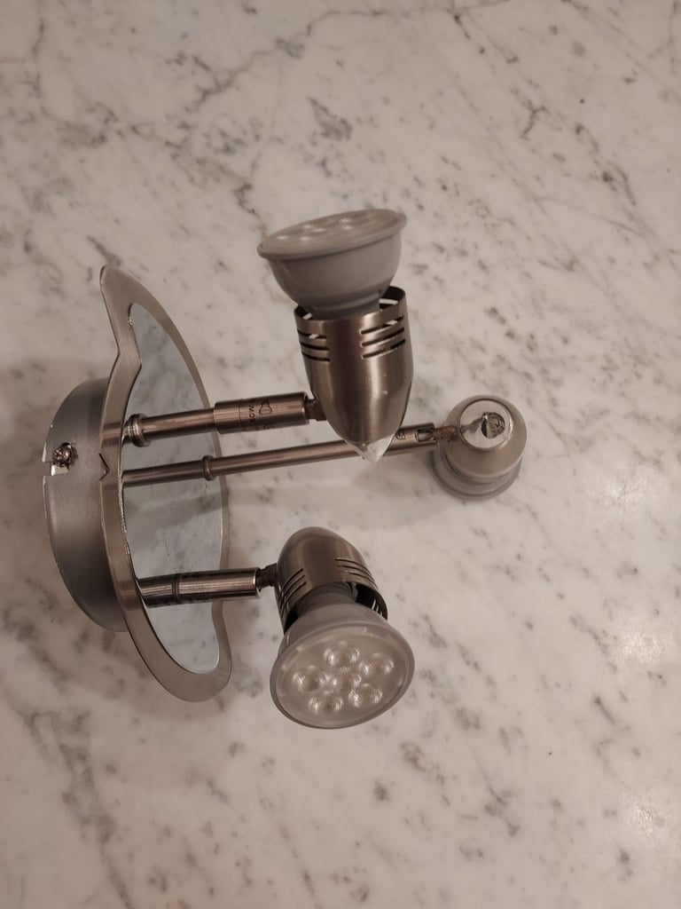 Ceiling spotlights