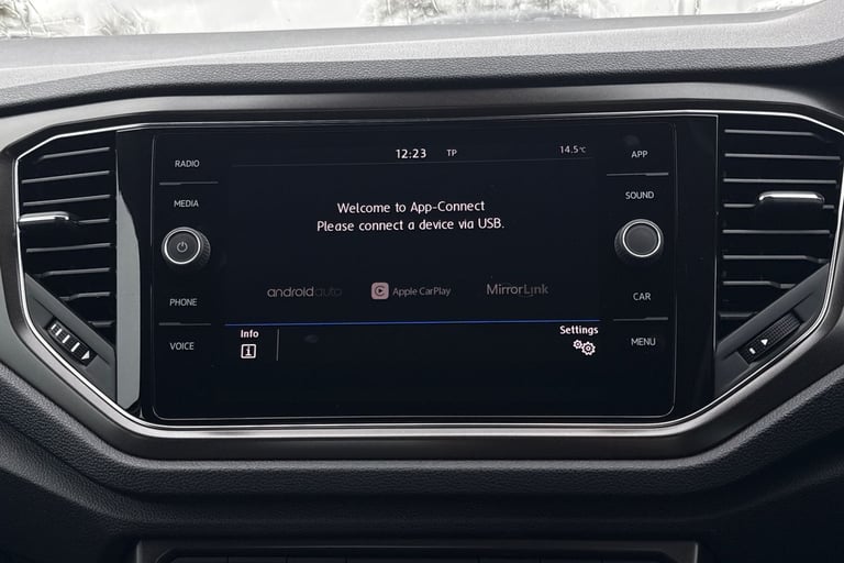 2019 Volkswagen T-Roc 1.6 TDI SE 5dr SUV Manual