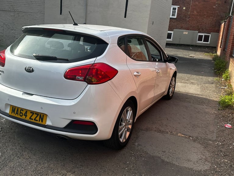 Kia, CEED, Hatchback, 2014, Manual, 1396 (cc), 5 doors