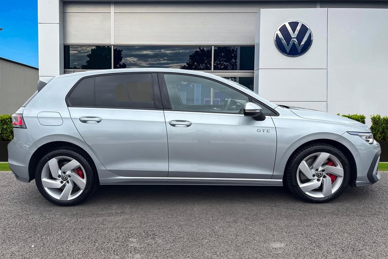 2025 Volkswagen Golf 1.5 TSI 272 GTE eHybrid 5dr DSG **HEADS UP DISPLAY + PAN ROOF** Hatchback PE...