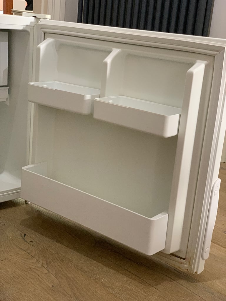 ZANUSSI small fridge freezer