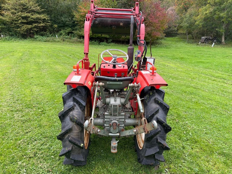 YANMAR YM1500D 4WD TRACTOR WITH FRONT LOADER/ BUCKET ** WATCH VIDEO *** 15HP ** 835 Hours