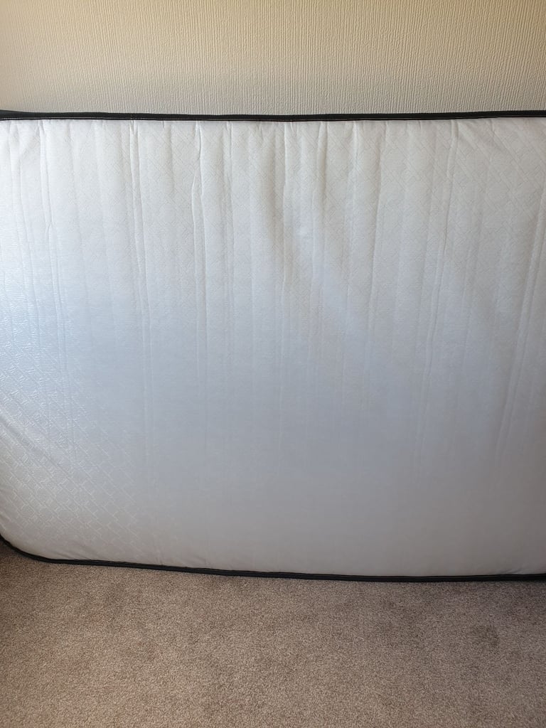image for I am selling a new mattress