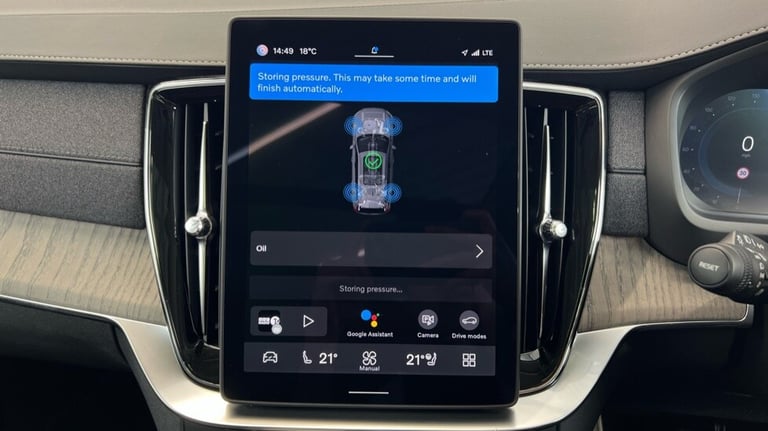 2025 Volvo XC90 Ultra, T8 AWD Plug-in hybrid, Dark, 7 Seats (BLIS, Panoramic Sunroof) Estate Petr...