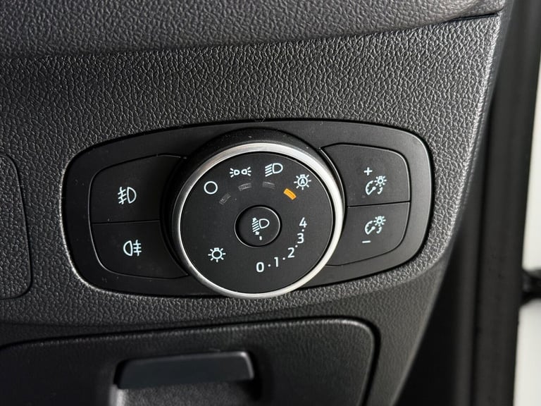 2020 Ford Focus 1.0T EcoBoost Titanium Euro 6 (s/s) 5dr HATCHBACK Petrol Manual