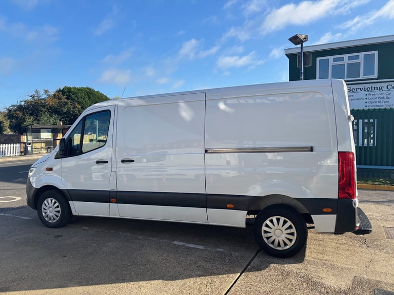 2022 Mercedes-Benz Sprinter 2.0 215 CDI Pure FWD L2 H1 150 bhp  ** Sameday Driveaway ** PANEL VAN...