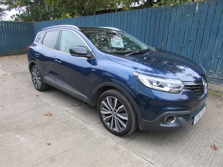 image for 2016 Renault Kadjar SIGNATURE NAV TCE Used Hatchback Petrol Manual
