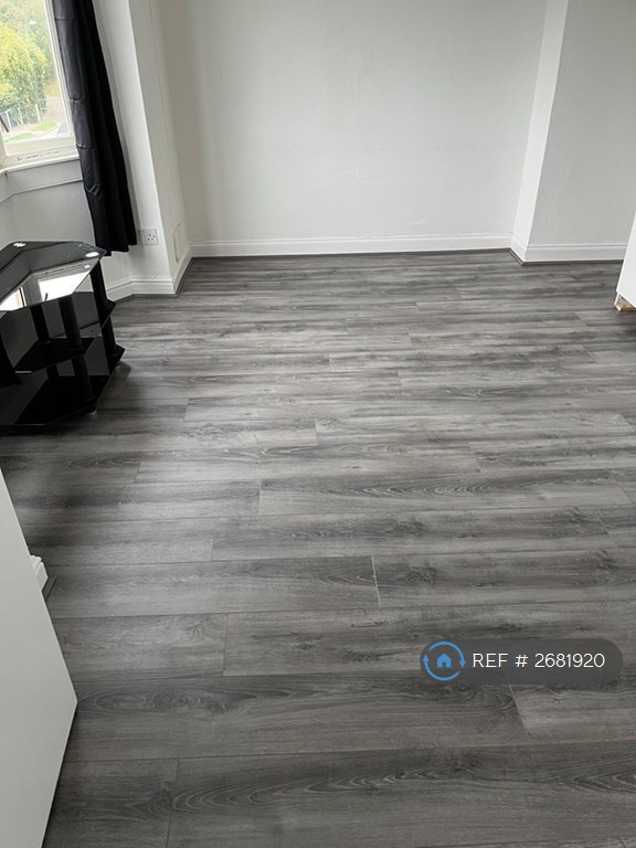 3 bedroom house in Joslin Road, Purfleet, RM19 (3 bed) (#2681920)