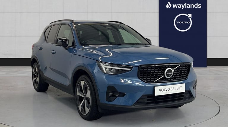 2023 Volvo XC40 Ultimate, B4 mild hybrid, Petrol, Dark (Panoramic Roof, 360 Camera) Estate Petrol...