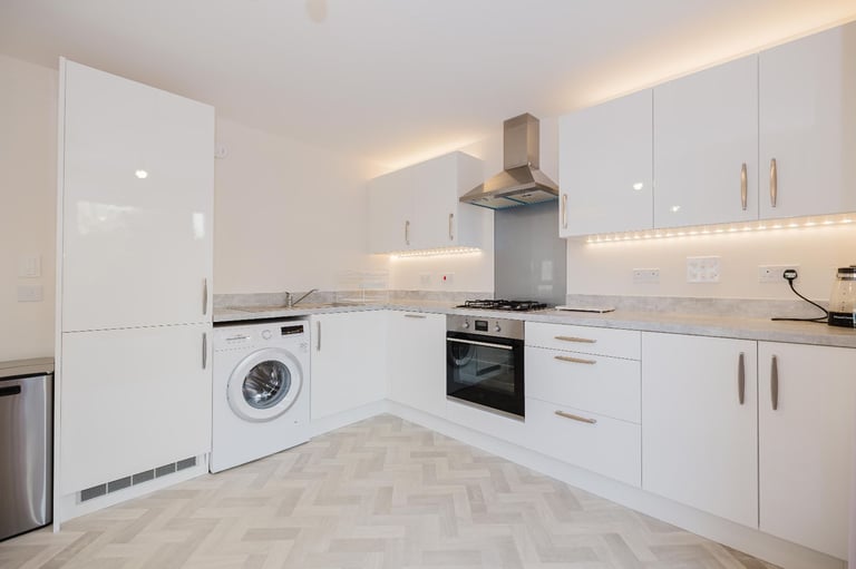 Stunning, 3 bedroom, end-terraced family home in Kaimes, with private garden and parking