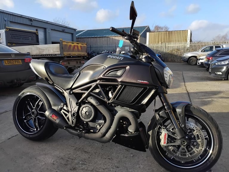 2016 66 DUCATI DIAVEL CARBON CLEAN PERFORMANCE CRUISER 1198 NEW MOT HPI CLEAR