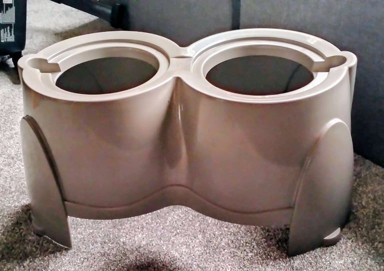 Savic double bowl raised feeder