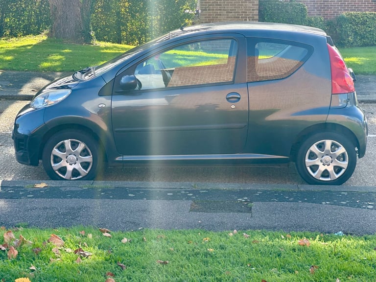 Peugeot, 107, Hatchback, 2011, Manual, 998 (cc), 3 doors