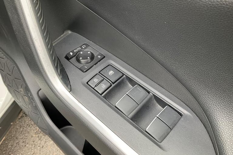 2020 Toyota RAV4 2.5 VVT-i Hybrid Design 5dr CVT**REAR CAMERA - FRONT &amp; REAR SENSORS - POWER ...