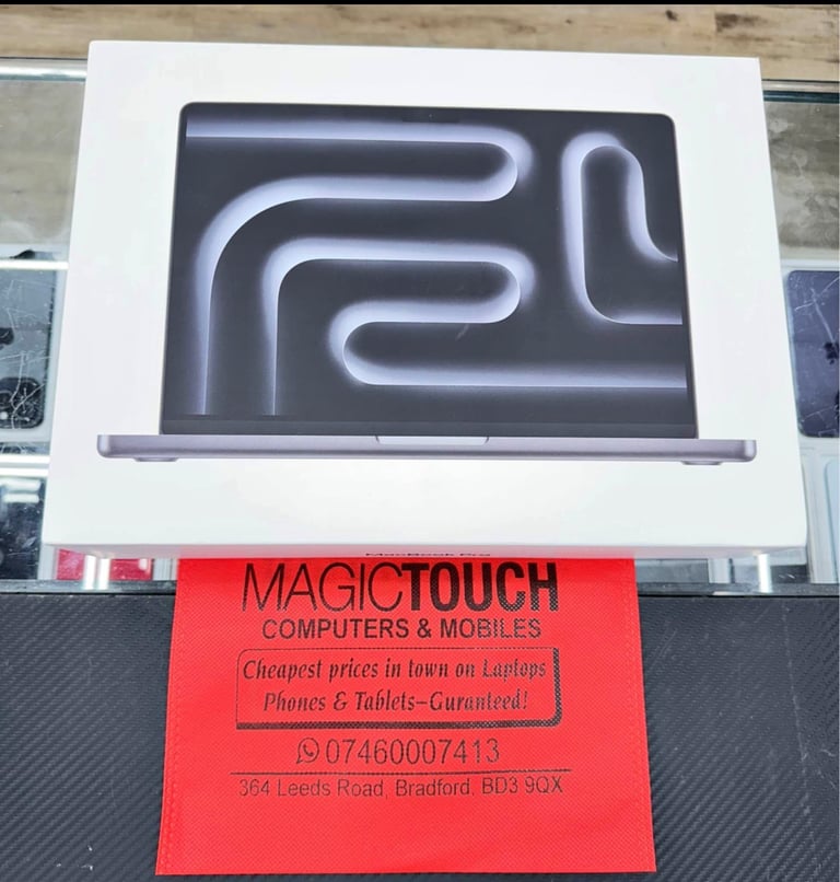 New Sealed Macbook Pro M4 Chip 16GB 512GB