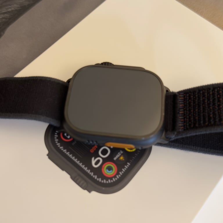 Apple Watch Ultra 2 Black GPS+Cellular 49mm Titanium with the Trail Loop strap 