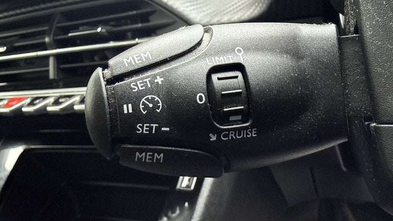 2021 Peugeot 2008 1.2 PureTech Active Premium 5dr Estate Petrol Manual
