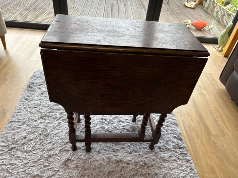 image for Antique oak drop leaf table