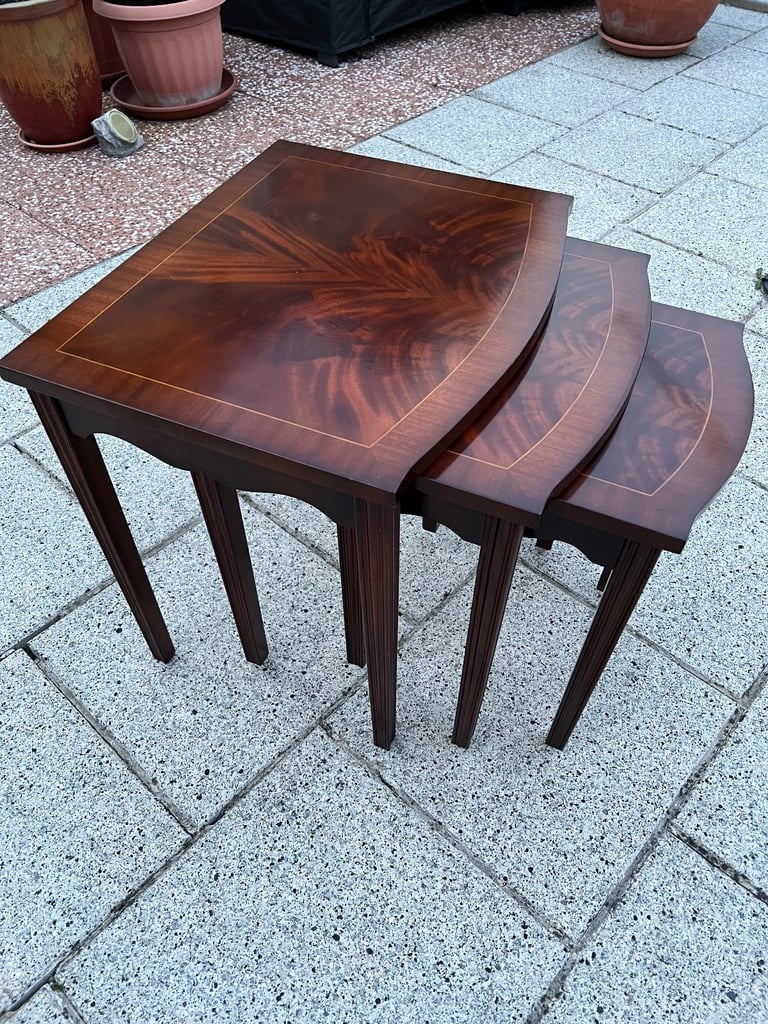 image for Set of 3 nested tables for sale