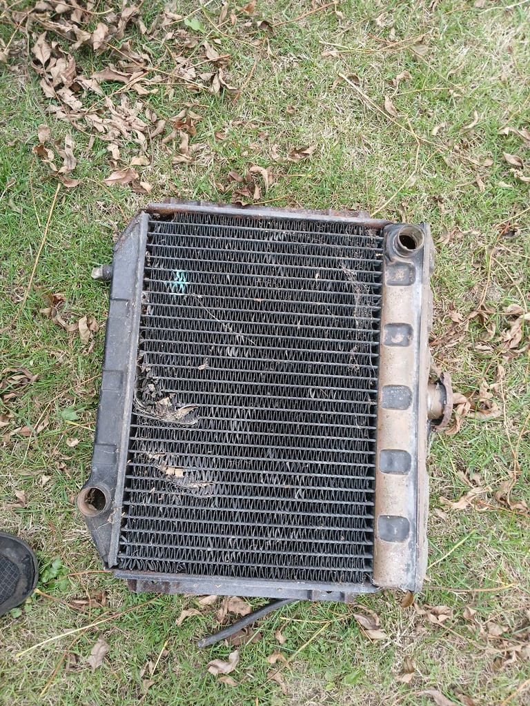 Ford big header radiator 