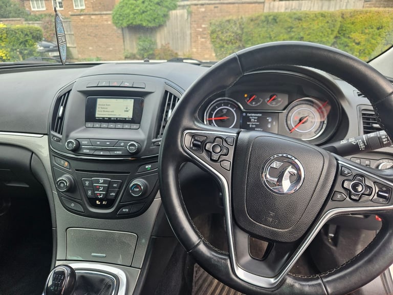 vauxhall insignia SRI 1.6cdti economy model 2017 6 speed ULEZ COMPLIANT NEW TIMING CHAIN 