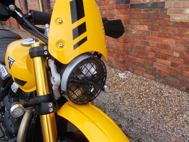 2025 Triumph Scrambler 400 XC