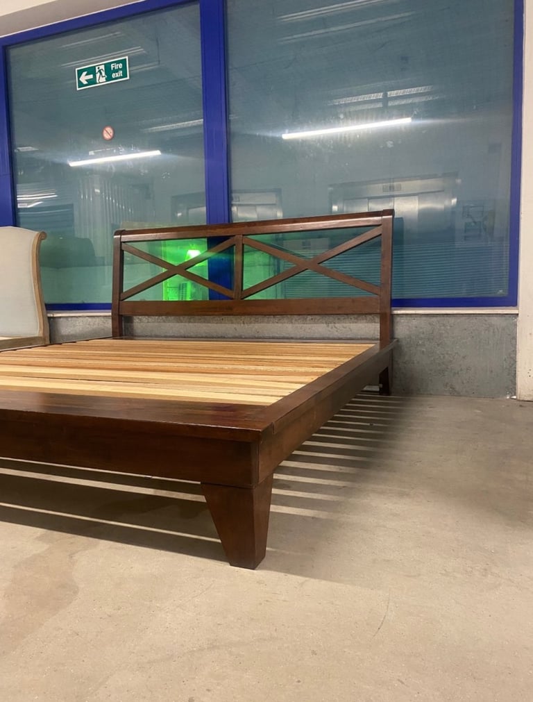 Willis and Gambier Super King Size Bed Frame & Bedsides