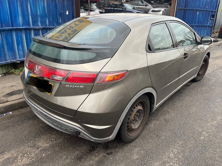 09 Honda Civic 1.4 Petrol Grey beige 6speed BREAKING parts